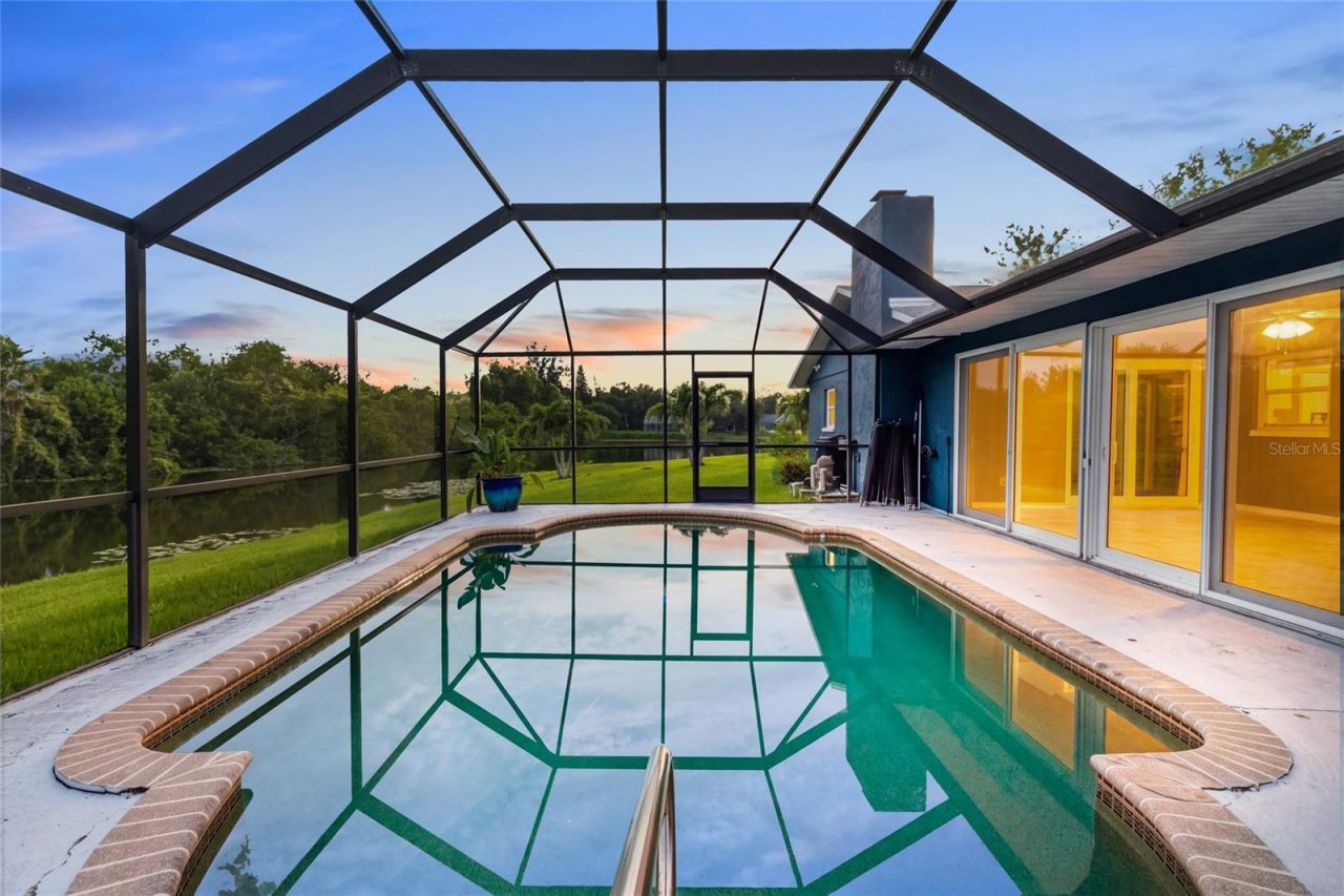 1401 Georgetowne Drive, Sarasota, FL 34232 Photo