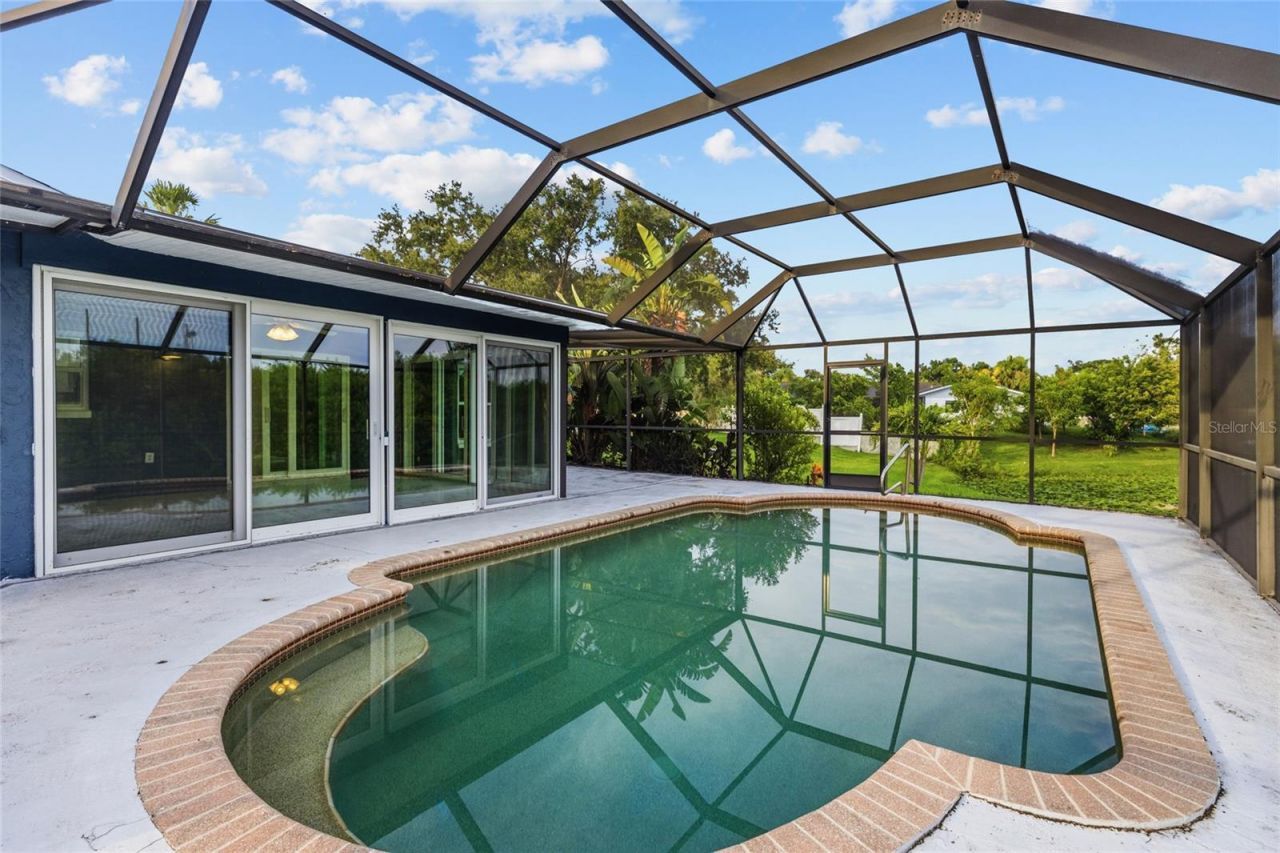 1401 Georgetowne Drive, Sarasota, FL 34232 Photo