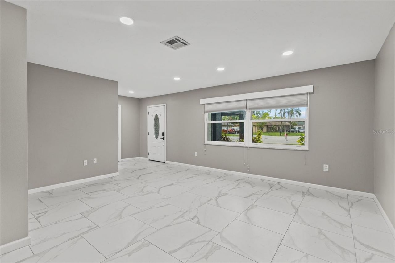 1401 Georgetowne Drive, Sarasota, FL 34232 Photo