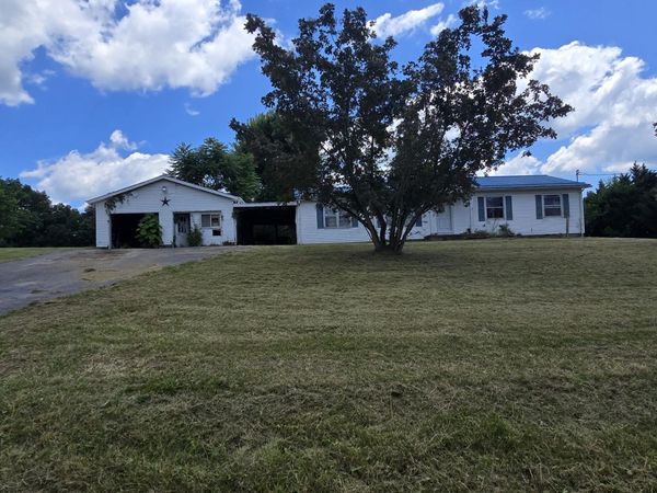 5073 Irish Heights, Summersville, WV 26651