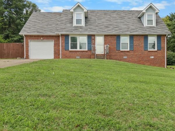 2301 Sherwood Hills Ct , Clarksville, TN 37042