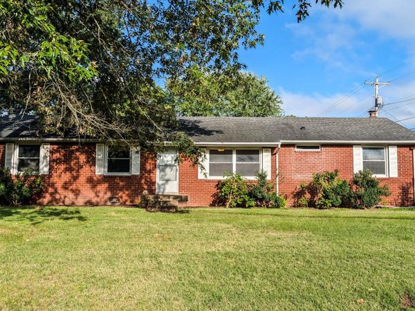 27 Binks Dr , Clarksville, TN 37042
