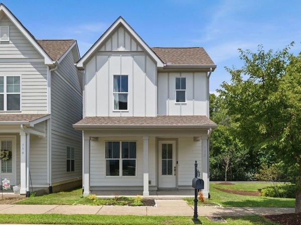 752 Cottage Park Dr , Nashville, TN 37207