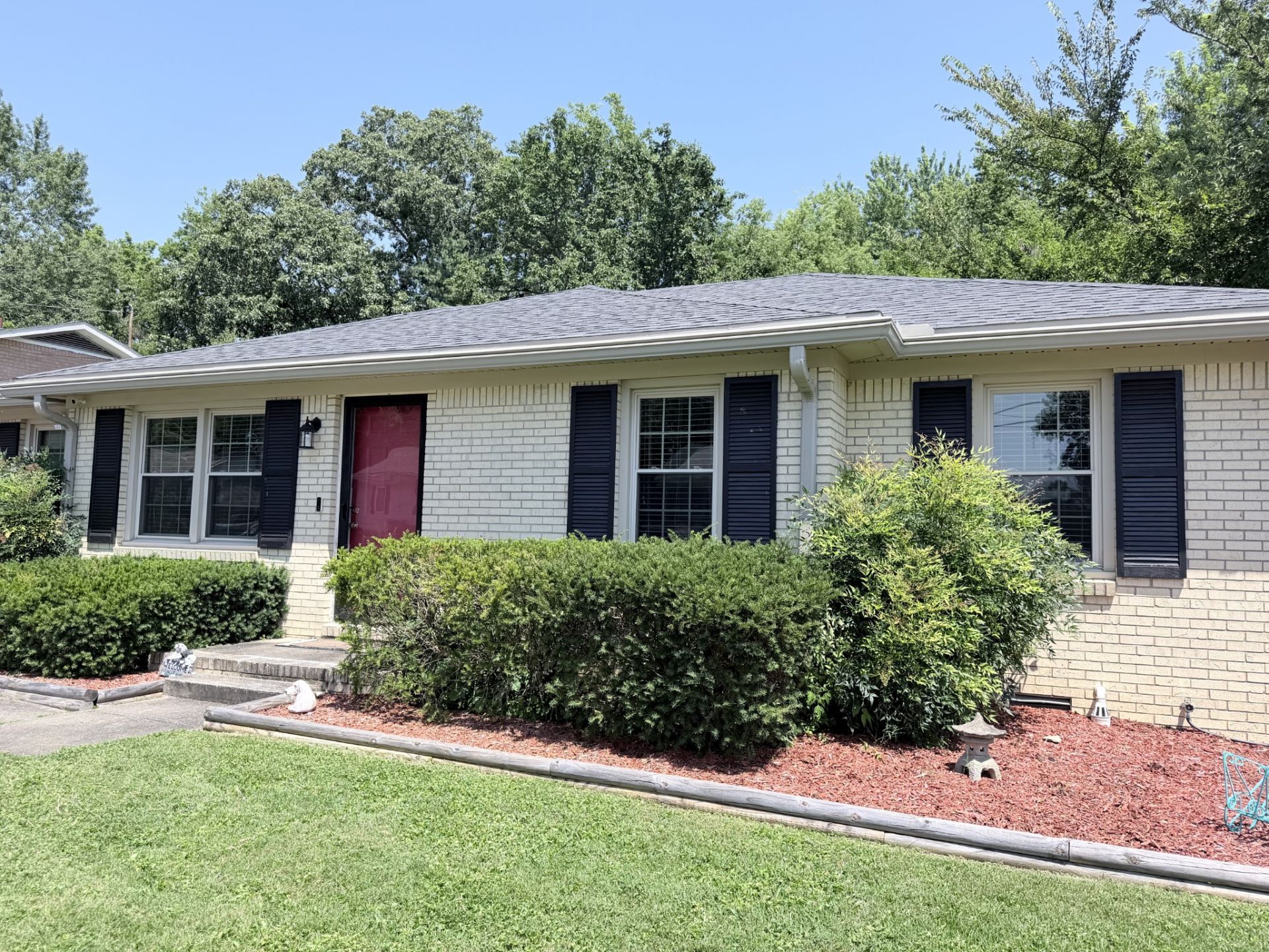 910 Springmont Dr, Hopkinsville, KY 42240 Main Photo