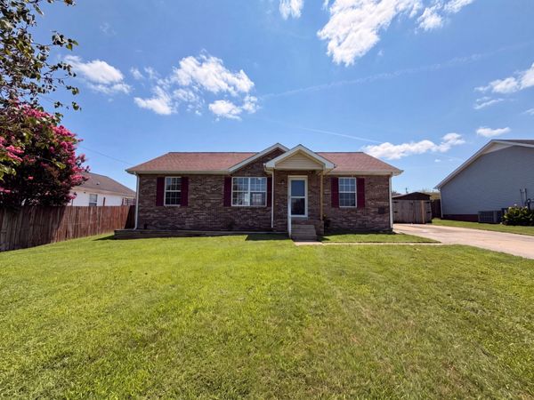 1046 Mile High Dr , Clarksville, TN 37042