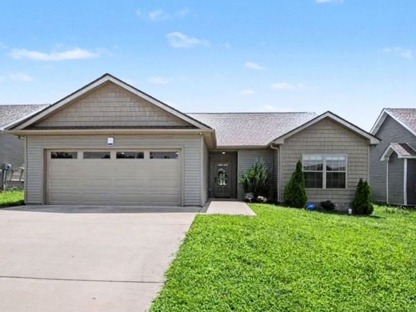 3031 Core Dr , Clarksville, TN 37040