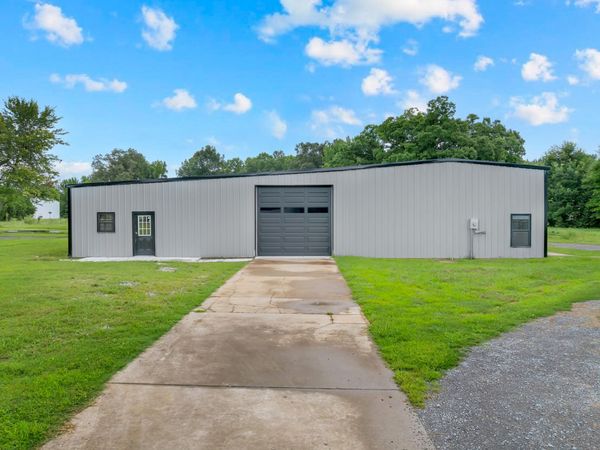 30 Arbor Ln, Tullahoma, TN 37388