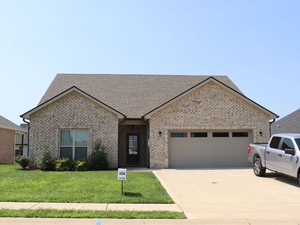 814 Willowicke Dr , Clarksville, TN 37043