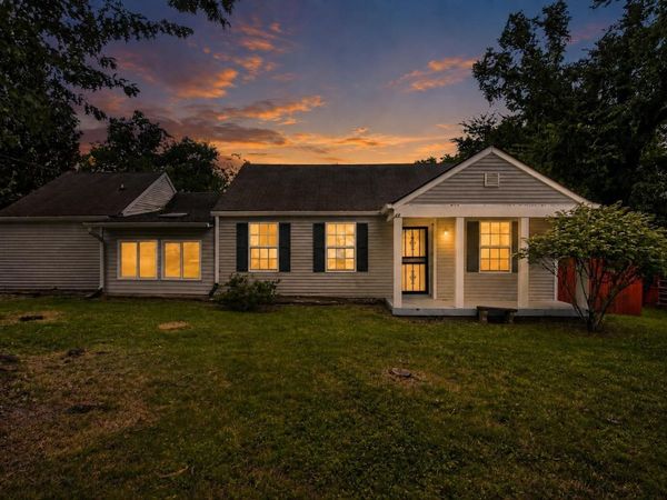 4913 Log Cabin Rd , Nashville, TN 37216