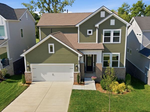 1084 Callaway Dr , Lebanon, TN 37087