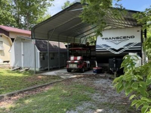 215 Honeysuckle Drive , Crossville, TN 38555