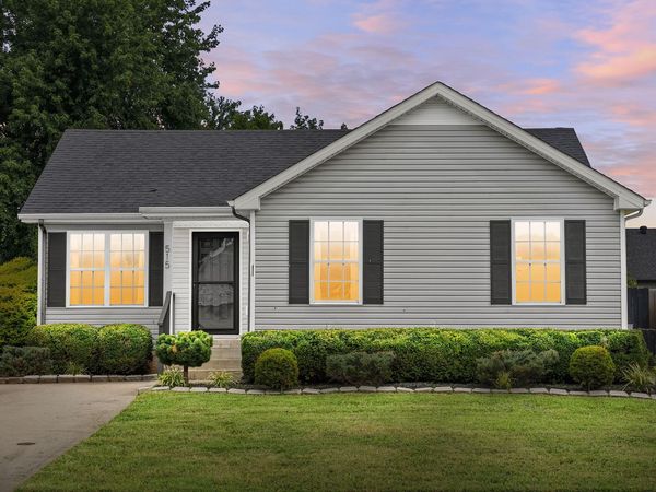 515 Oakmont Dr, Clarksville, TN 37042