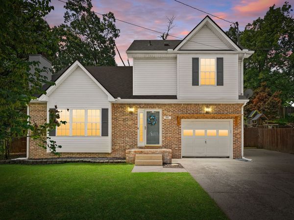 996 Roedeer Dr, Clarksville, TN 37042