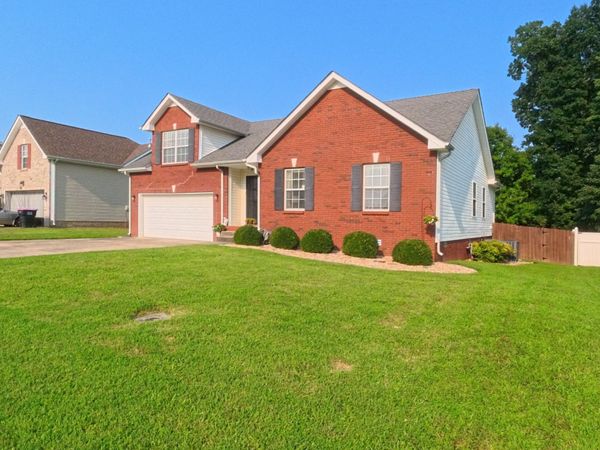 1464 Cedar Springs Cir, Clarksville, TN 37042