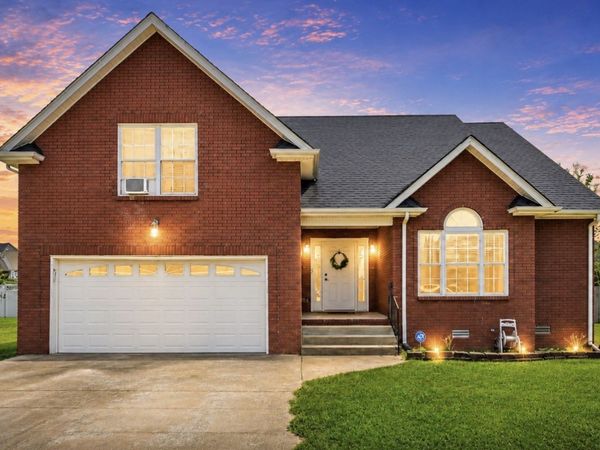 853 Samantha Ln, Clarksville, TN 37040