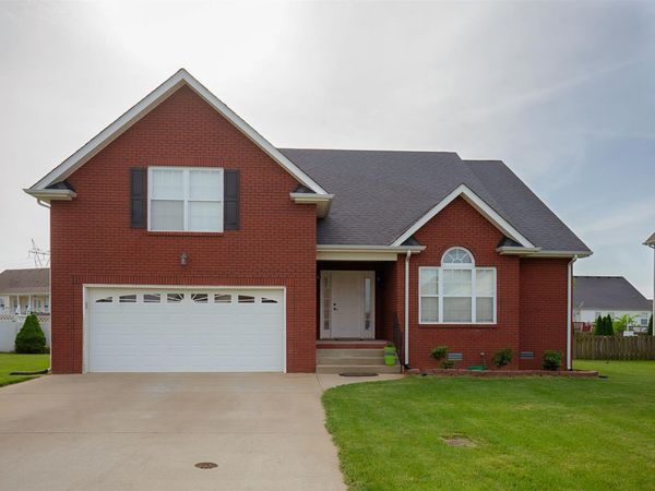 853 Samantha Ln, Clarksville, TN 37040