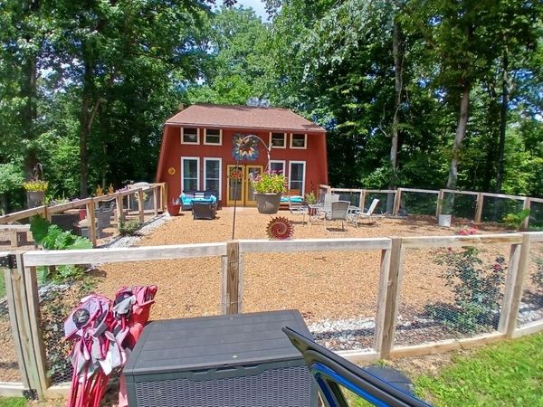 240 Birdsong Ln , Parsons, TN 38363