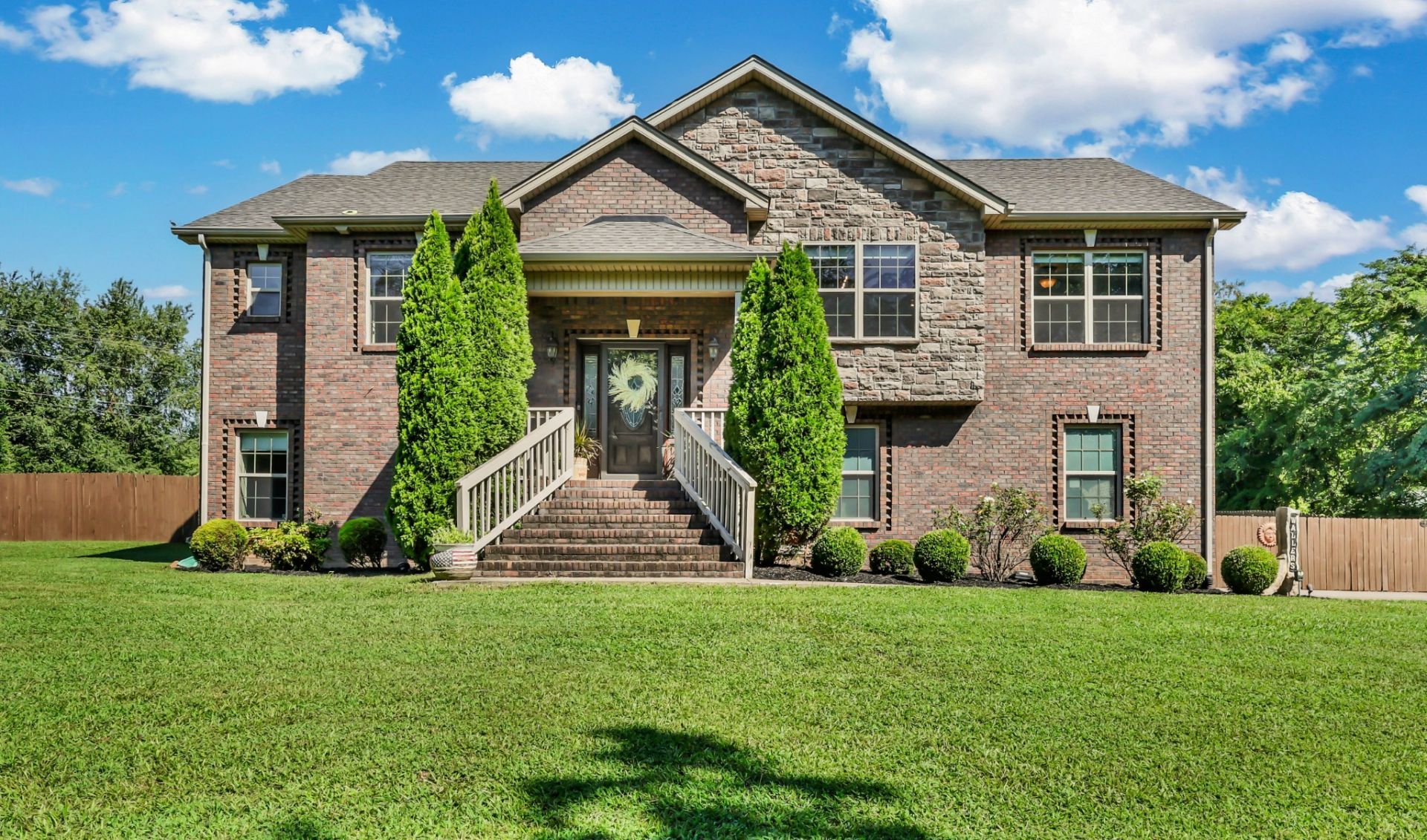 2634 Seven Mile Ferry Rd, Clarksville, TN 37040 Main Photo