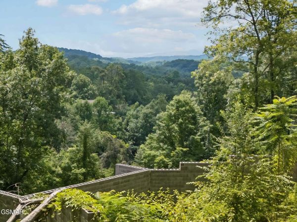 1738 Bassett Way , Unit 10AG, Sevierville, TN 37876