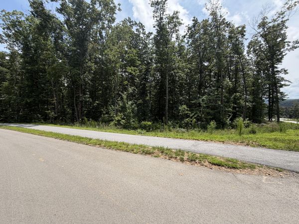 8482 Big Sky Lane , Signal Mountain, TN 37377