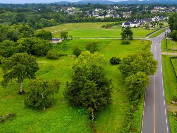 9861 Split Log Rd , Brentwood, TN 37027