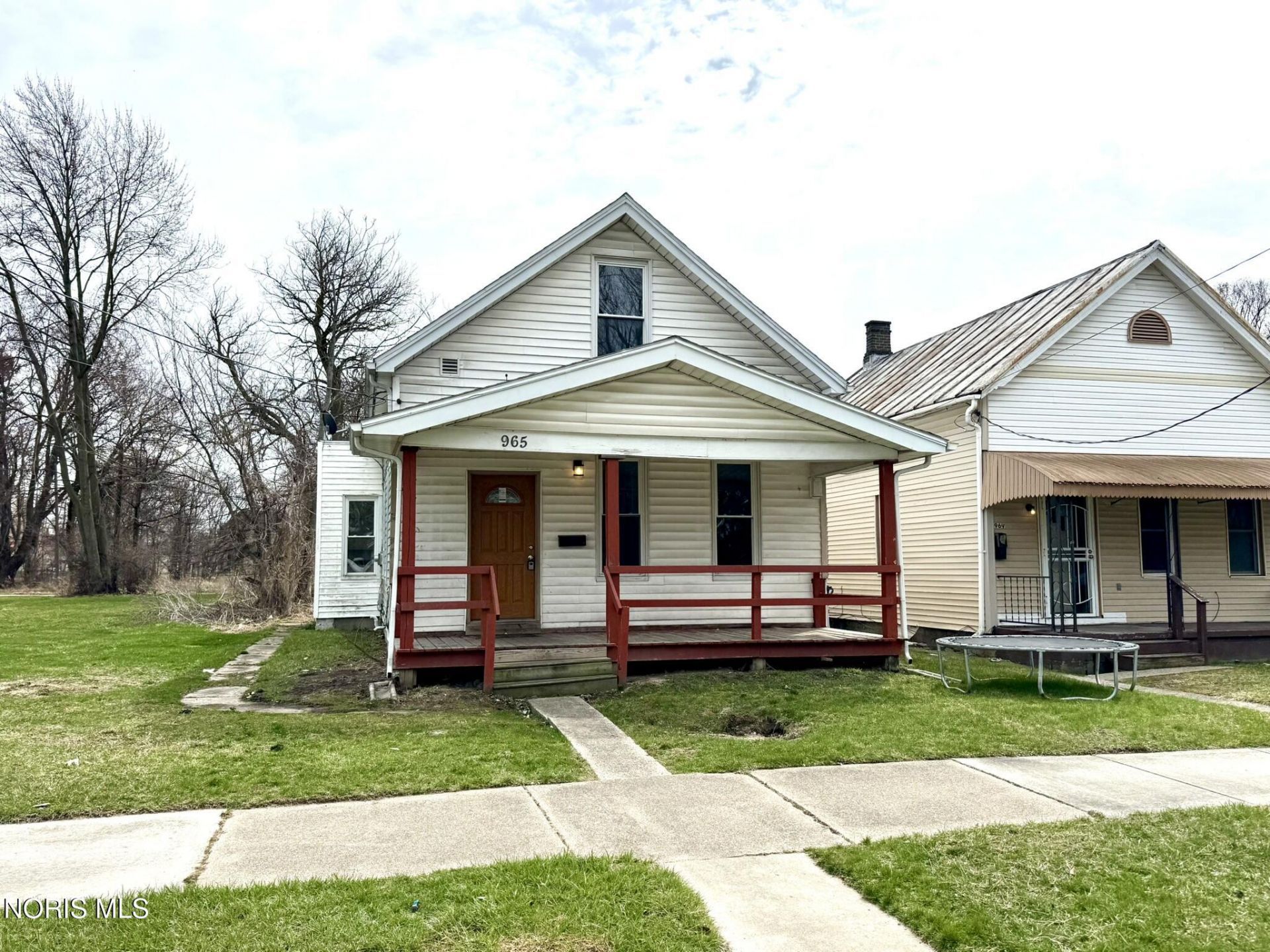 965 Curtis Street, Toledo, OH 43609 Main Photo