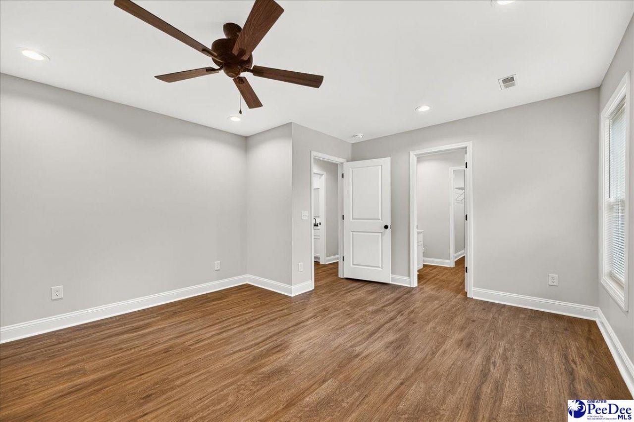 201 Pine Street Photo 18
