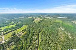 1047 Roundtree Road photo 4