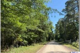1047 Roundtree Road photo 4