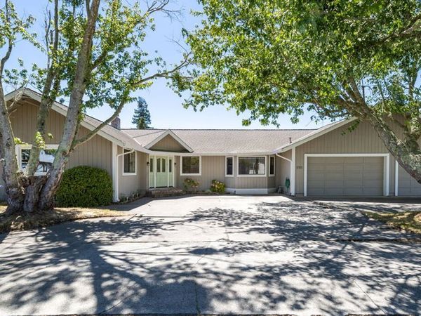 5325 Lone Pine Road, Sebastopol, CA 95472