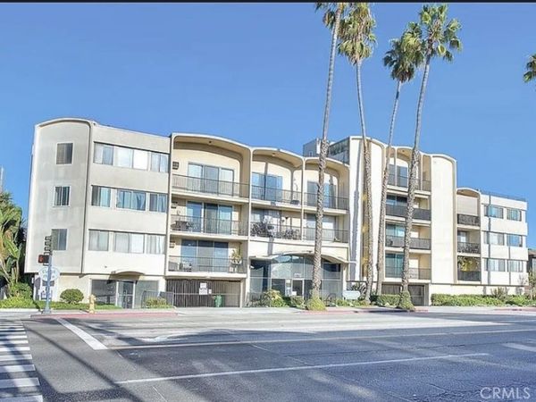 1770 Ximeno Avenue, Unit 202, Long Beach, CA 90815