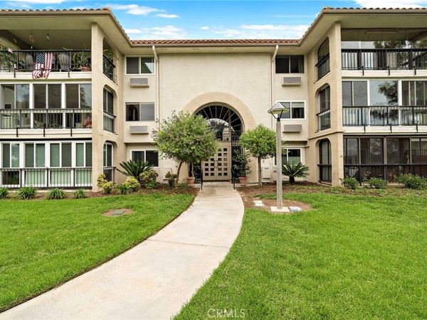 3244 San Amadeo, Unit 2A, Laguna Woods, CA 92637