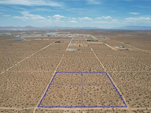 8 Buckeye Avenue, Adelanto, CA 92301