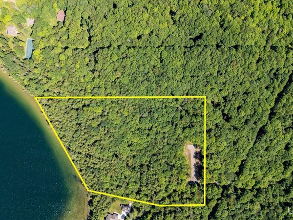 578/580 Pentoga Trail, Crystal Falls, MI 49920