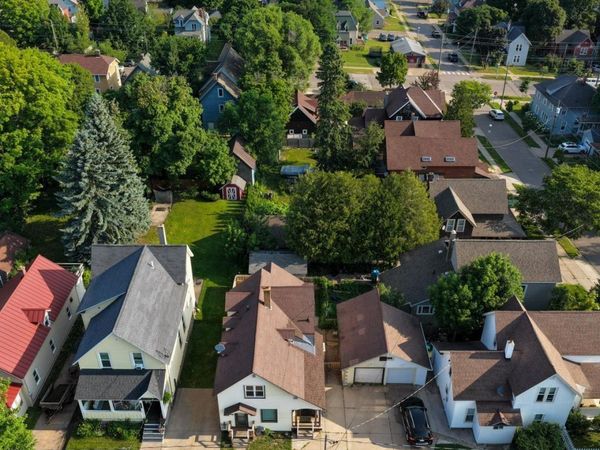 123/125 E Ohio Street, Marquette, MI 49855
