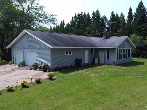 4815 N Southside Road, Hiawatha Twp, MI 49854