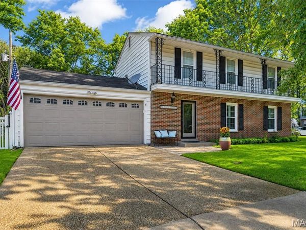 8925 Lou Court, Crestwood, MO 63126