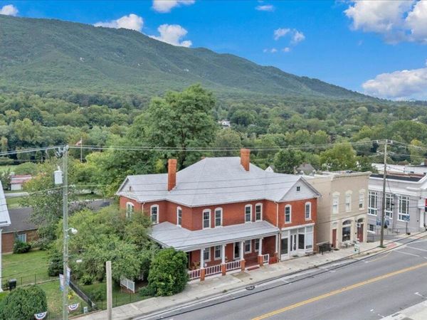 19727 Main ST, Buchanan, VA 24066