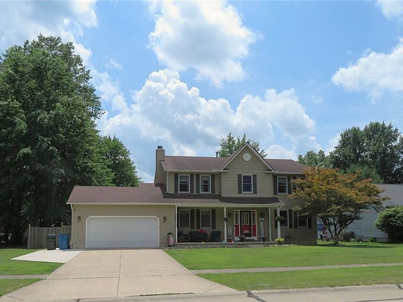 318 Hendrix Boulevard, Lagrange, OH 44050 Photo 1