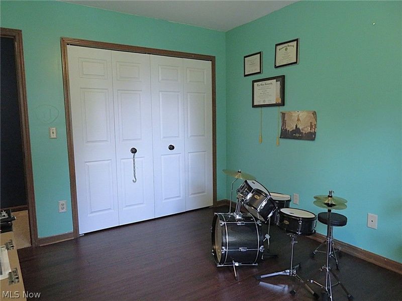 318 Hendrix Boulevard, Lagrange, OH 44050 Photo 37