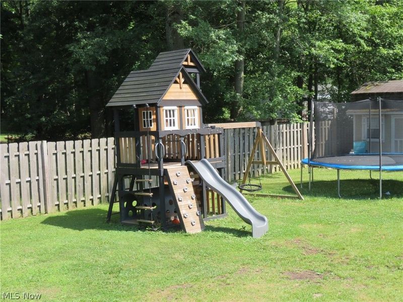 318 Hendrix Boulevard, Lagrange, OH 44050 Photo 5