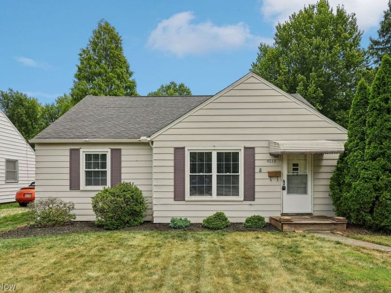 4019 W 220th Street, Fairview Park, OH 44126 Photo 2