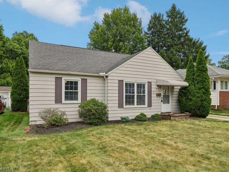 4019 W 220th Street, Fairview Park, OH 44126 Photo 4