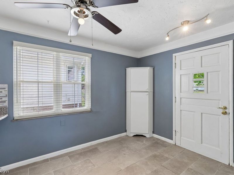 4019 W 220th Street, Fairview Park, OH 44126 Photo 5