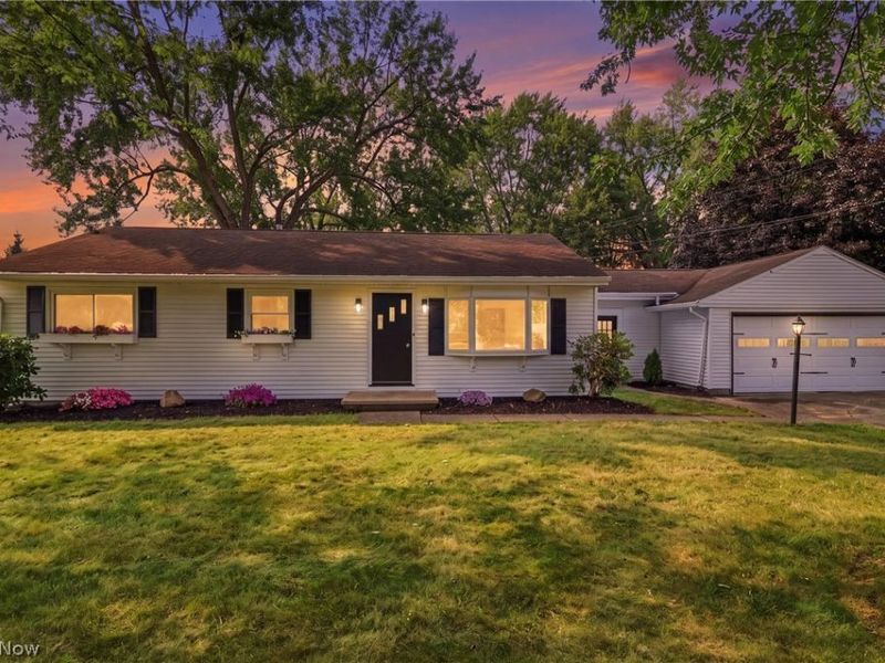 561 Clark Drive, Tallmadge, OH 44278 Photo 2