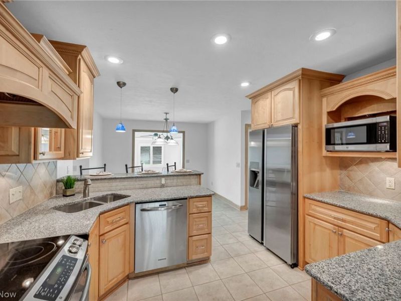 1256 Waterbury Drive, Medina, OH 44256 Photo 14
