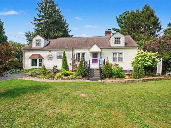 1952 Canton Road , Akron, OH 44312