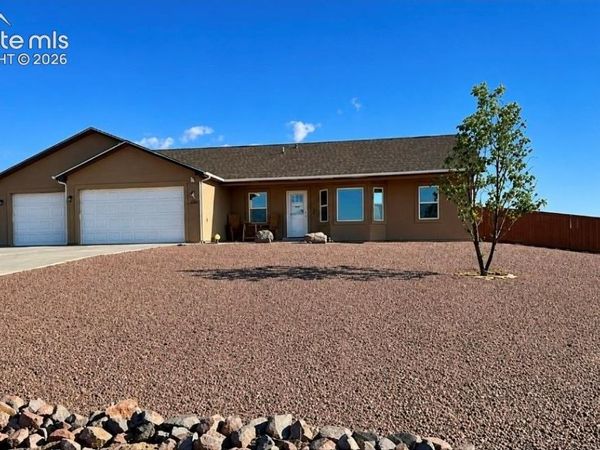 1193 E Gunpowder Lane, Pueblo, CO 81007