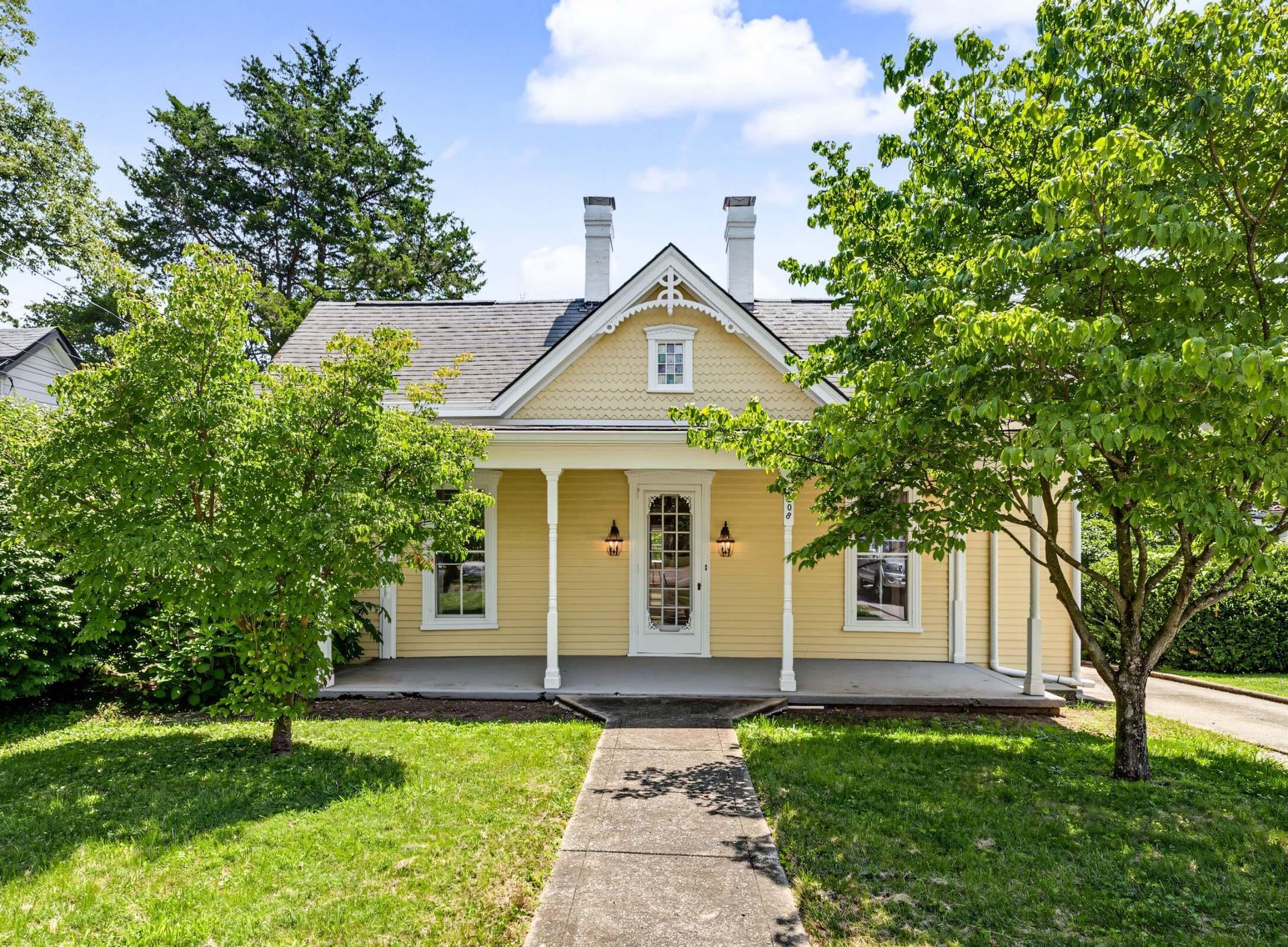 208 S Winter Street, Midway, KY 40347