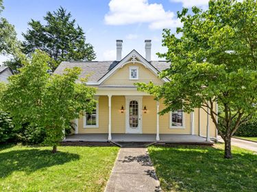 208 S Winter Street, Midway, KY 40347